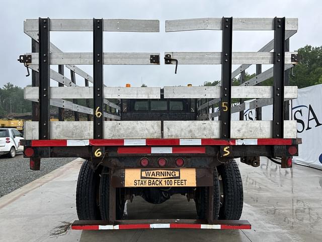 Image of Freightliner M2106 equipment image 3