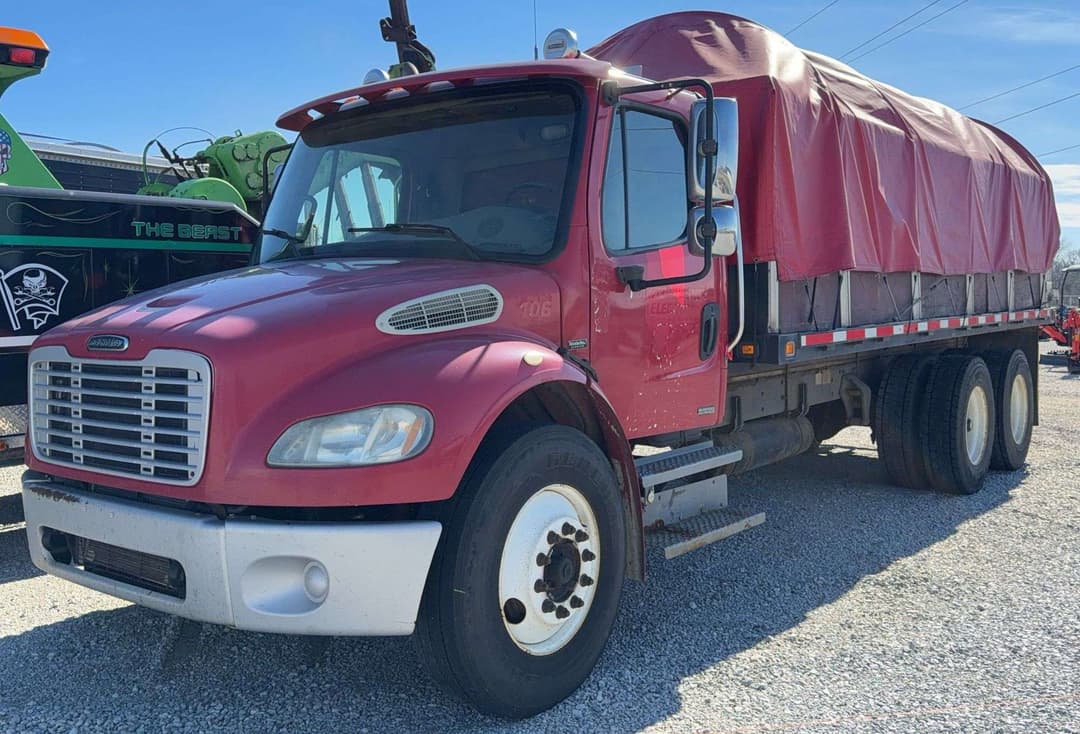 Image of Freightliner M2 Primary image