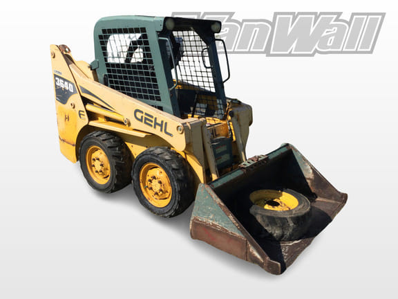 2006 Gehl 3640 Equipment Image0