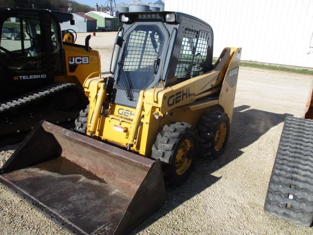 Image of Gehl 4840E equipment image 1