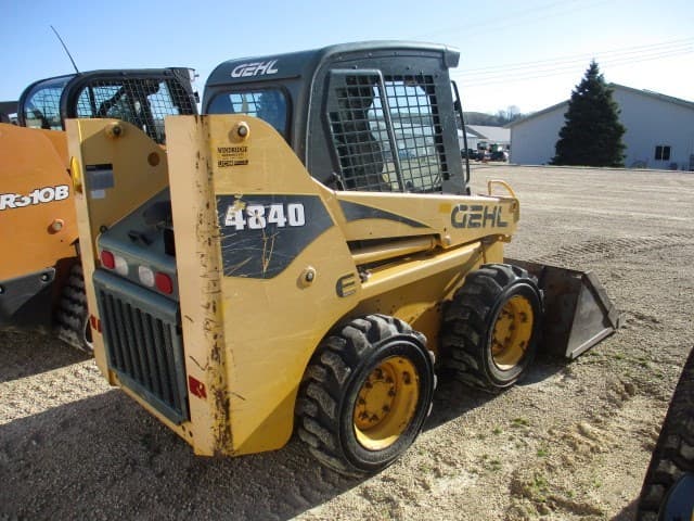 Image of Gehl 4840E equipment image 4