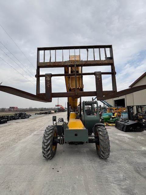 Image of Gehl RS8-42 equipment image 3