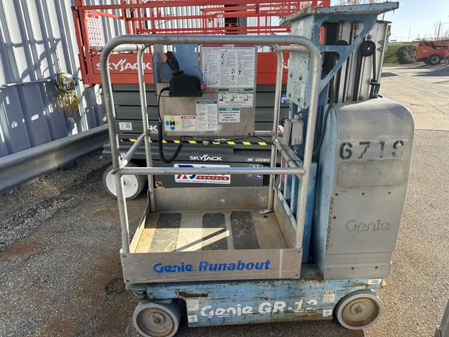 Image of Genie GR12 equipment image 1