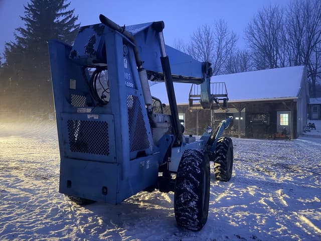 Image of Genie GTH-1056 equipment image 4