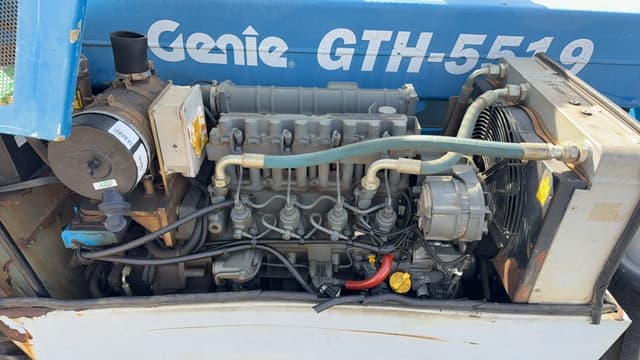 Image of Genie GTH-5519 equipment image 4