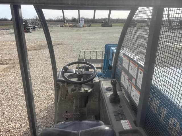 Image of Genie GTH-5519 equipment image 3