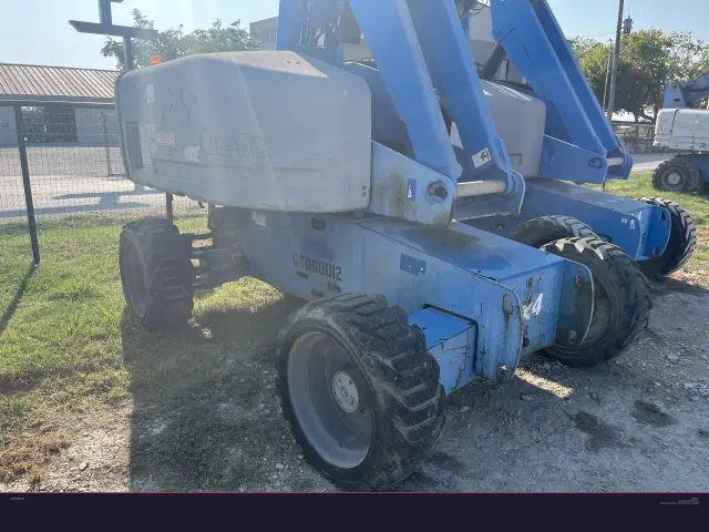 Image of Genie S-60 equipment image 1