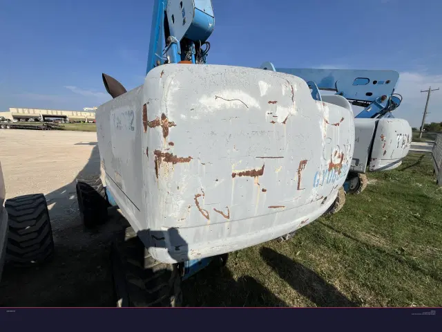 Image of Genie S-60 equipment image 3