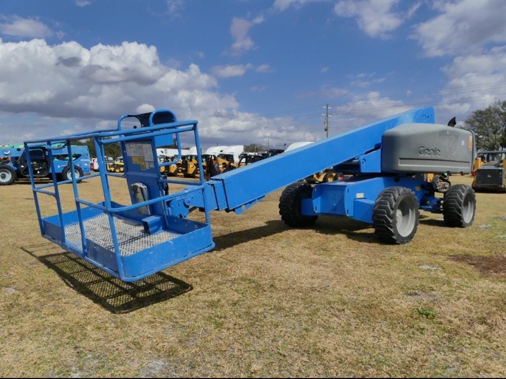 2006 Genie S60 Equipment Image0