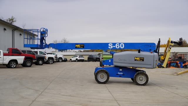 Image of Genie S60 equipment image 1