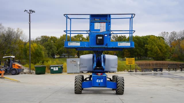 Image of Genie S60 equipment image 3