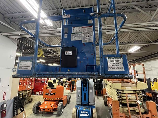 Image of Genie Z30/20N equipment image 4