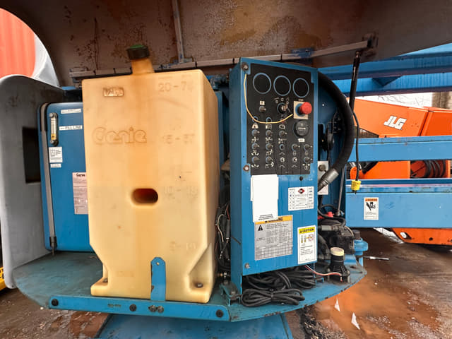 Image of Genie Z60/34 equipment image 2