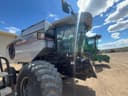 2006 Gleaner R65 Image