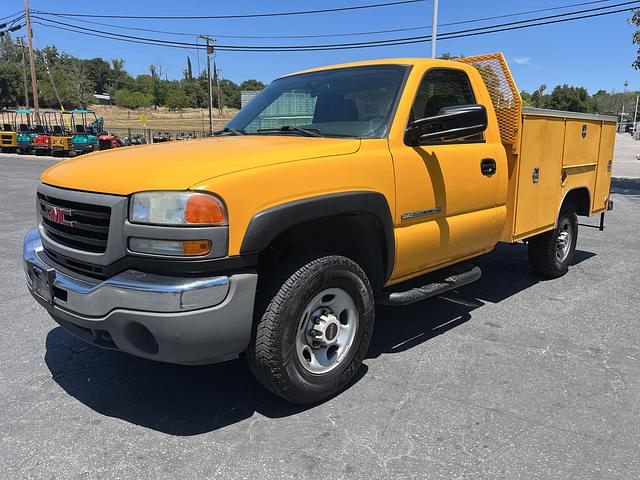 Image of GMC 2500HD equipment image 1