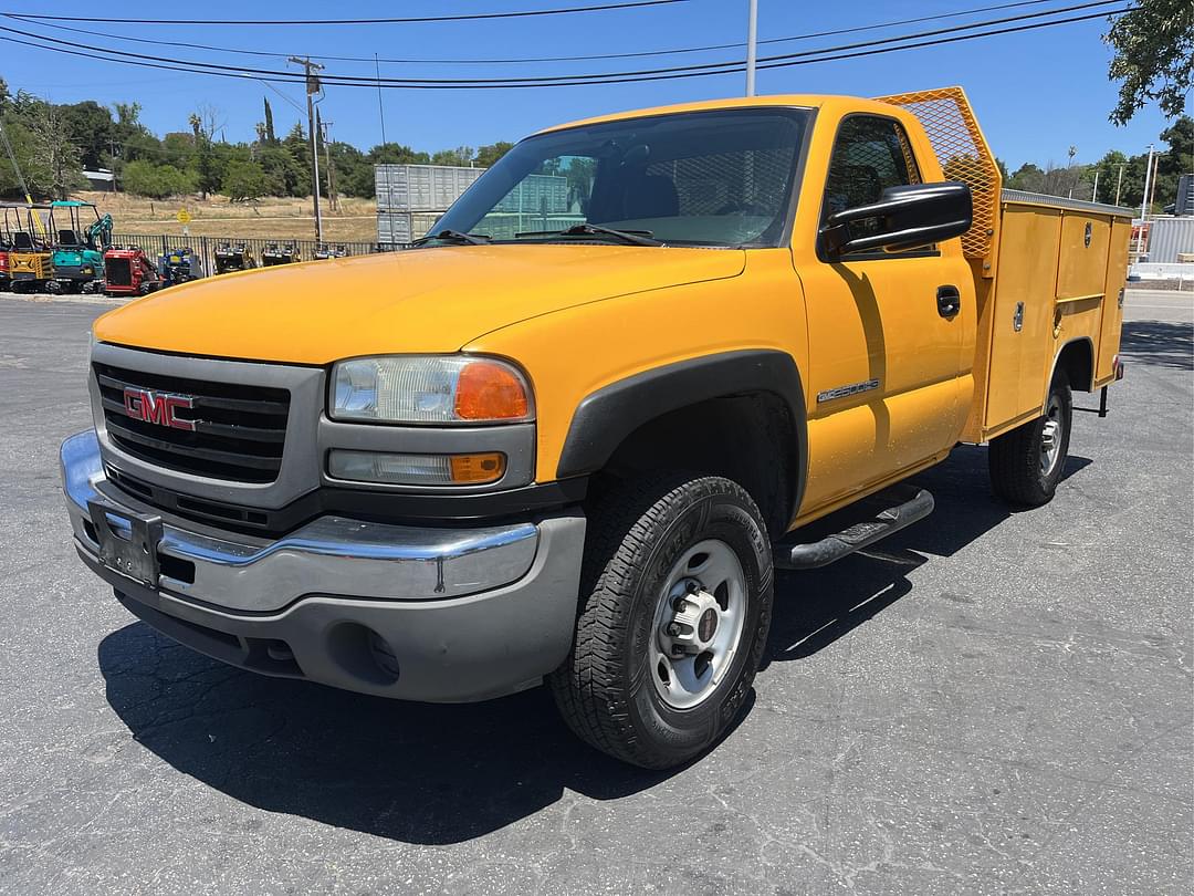 Image of GMC 2500HD Primary image