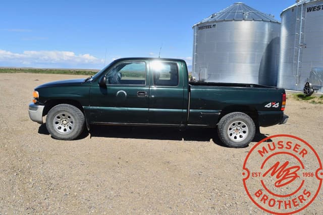 Image of GMC 1500 equipment image 2
