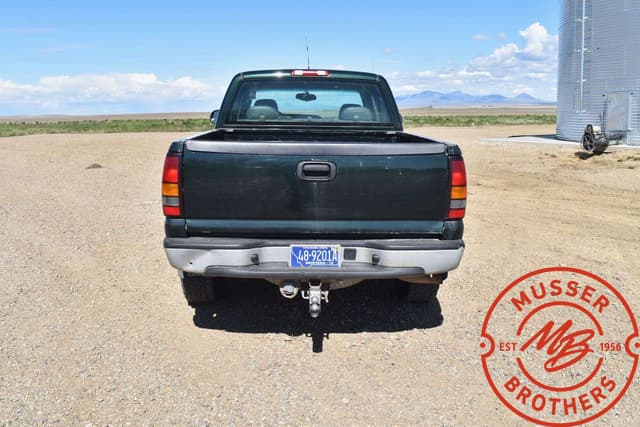 Image of GMC 1500 equipment image 4