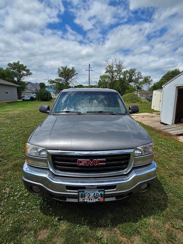 Image of GMC 1500 equipment image 3