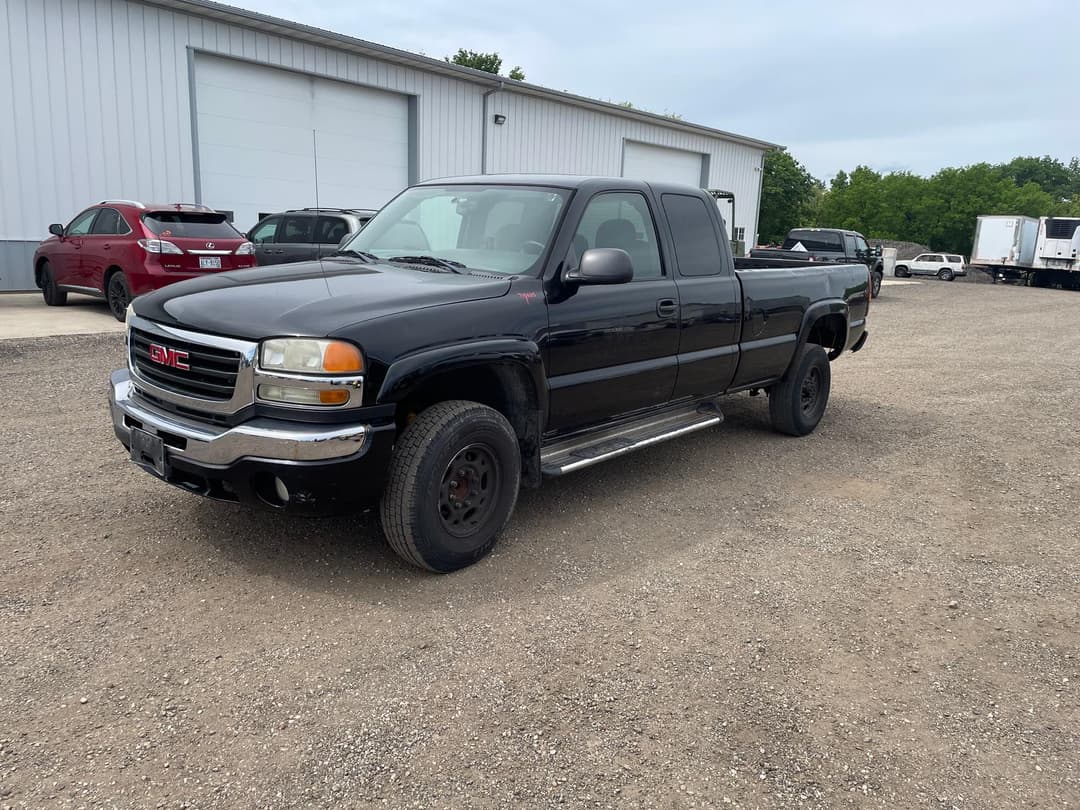 Image of GMC 2500HD Primary image