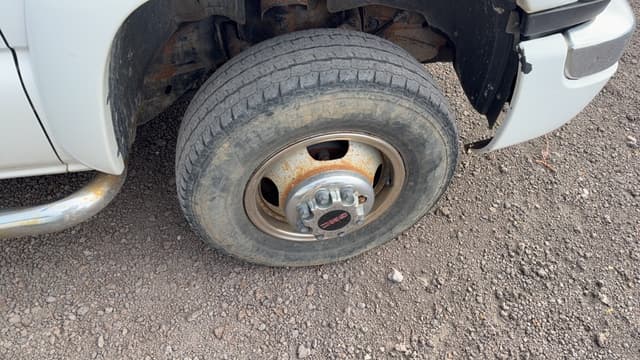 Image of GMC 3500 equipment image 3