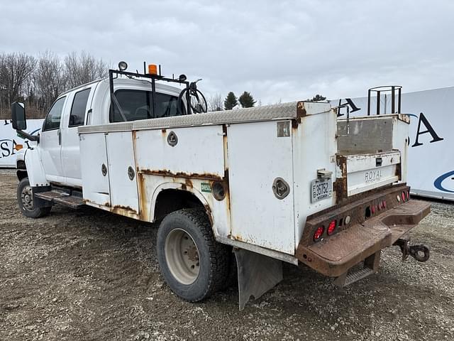 Image of GMC 5500 equipment image 2