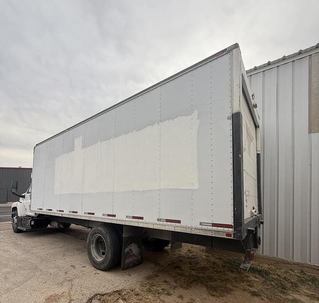 Image of GMC 6500 equipment image 3