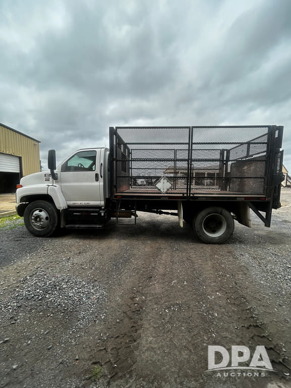 Image of GMC 6500 equipment image 1