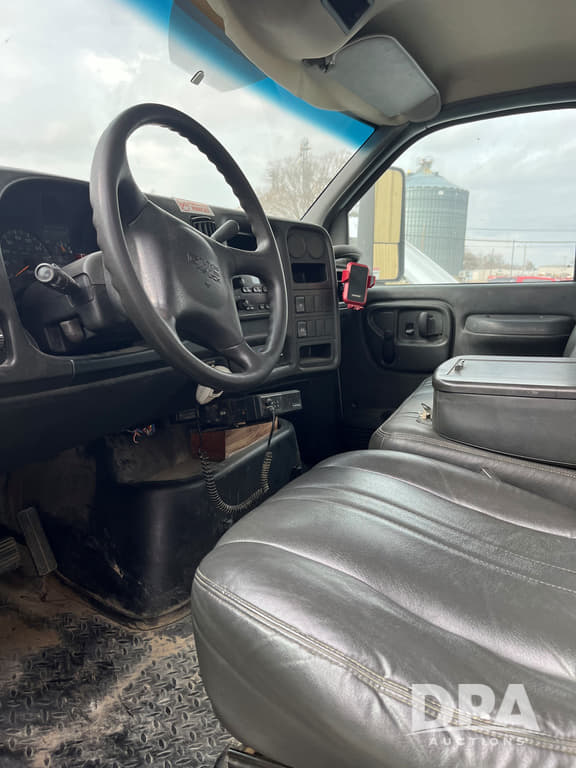 Image of GMC 6500 equipment image 4