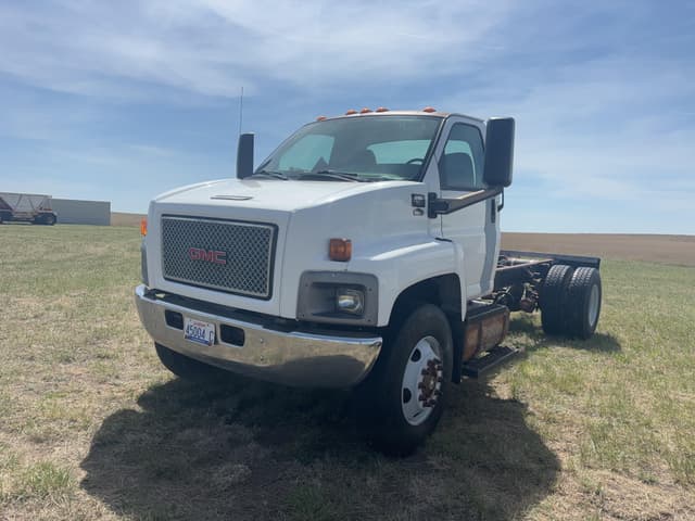 Image of GMC 7500 equipment image 1
