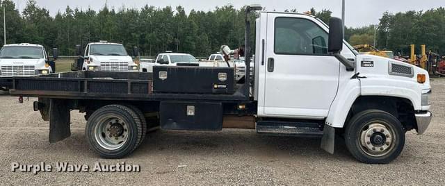 Image of GMC C4500 equipment image 3