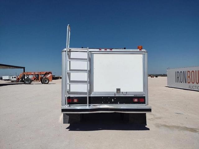 Image of GMC C4500 equipment image 3