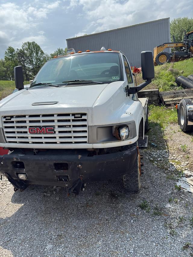 Image of GMC C6500 equipment image 1