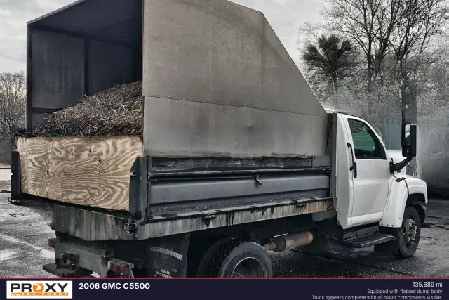 Image of GMC C5500 equipment image 2