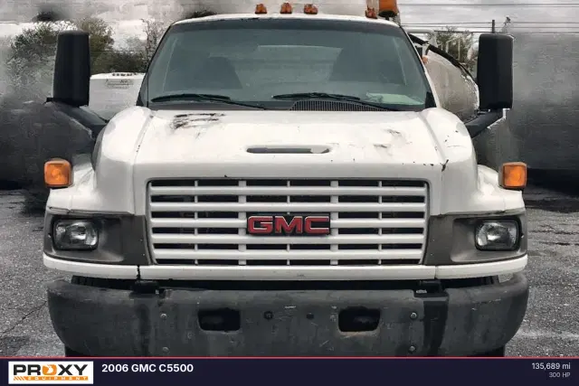 Image of GMC C5500 equipment image 2