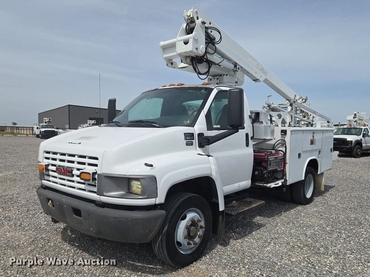 2006 GMC C5500 Equipment Image0
