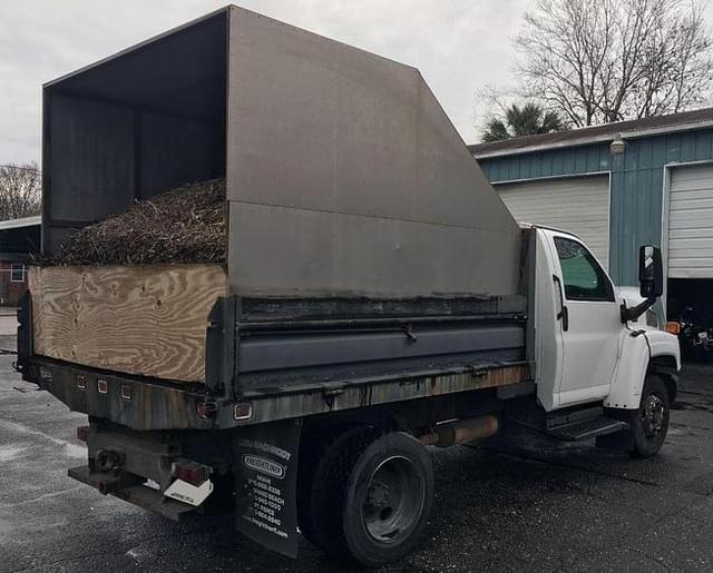 Image of GMC C5500 equipment image 4