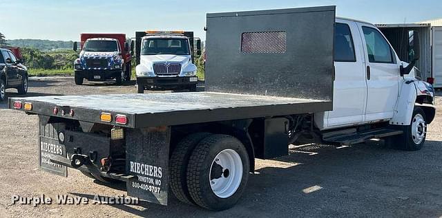 Image of GMC C5500 equipment image 4