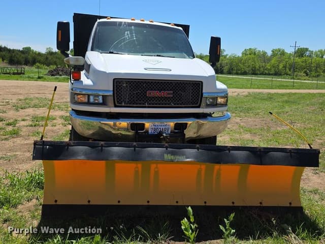 Image of GMC C5500 equipment image 1