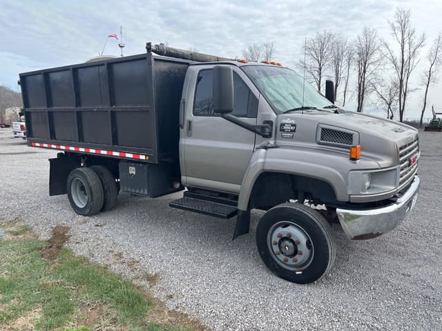 Image of GMC C5500 equipment image 2