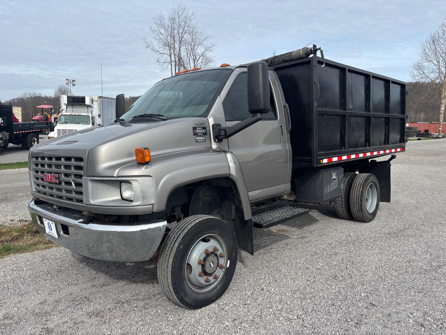 2006 GMC C5500 Equipment Image0
