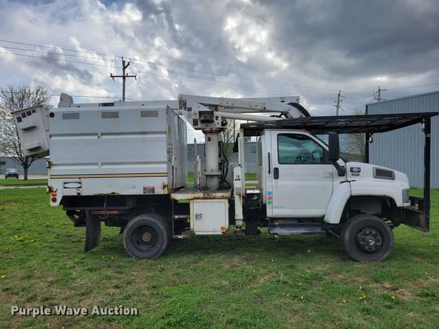 Image of GMC C5500 equipment image 3