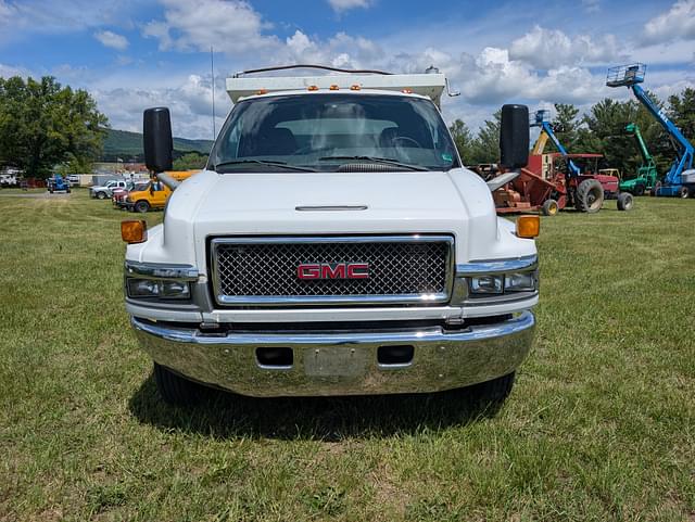 Image of GMC C5500 equipment image 2