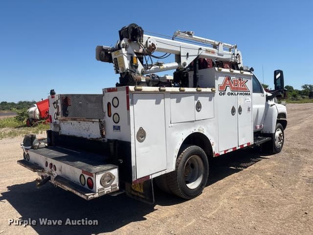 Image of GMC C5500 equipment image 4