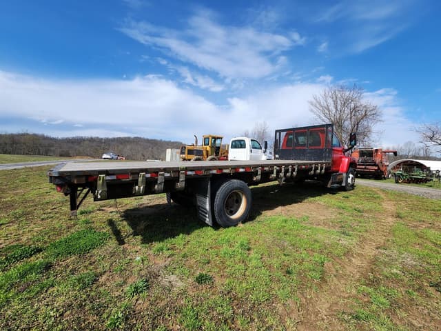 Image of GMC C6500 equipment image 3