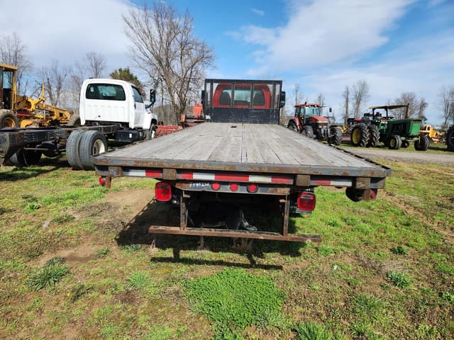 Image of GMC C6500 equipment image 4