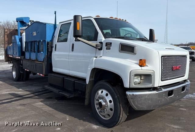 Image of GMC C7500 equipment image 2