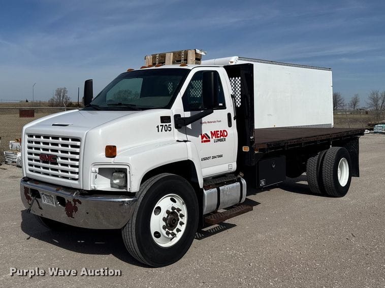 2006 GMC C7500 Equipment Image0
