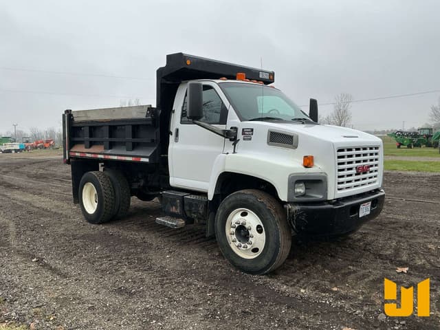 Image of GMC C7500 equipment image 2