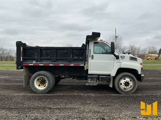 Image of GMC C7500 equipment image 3